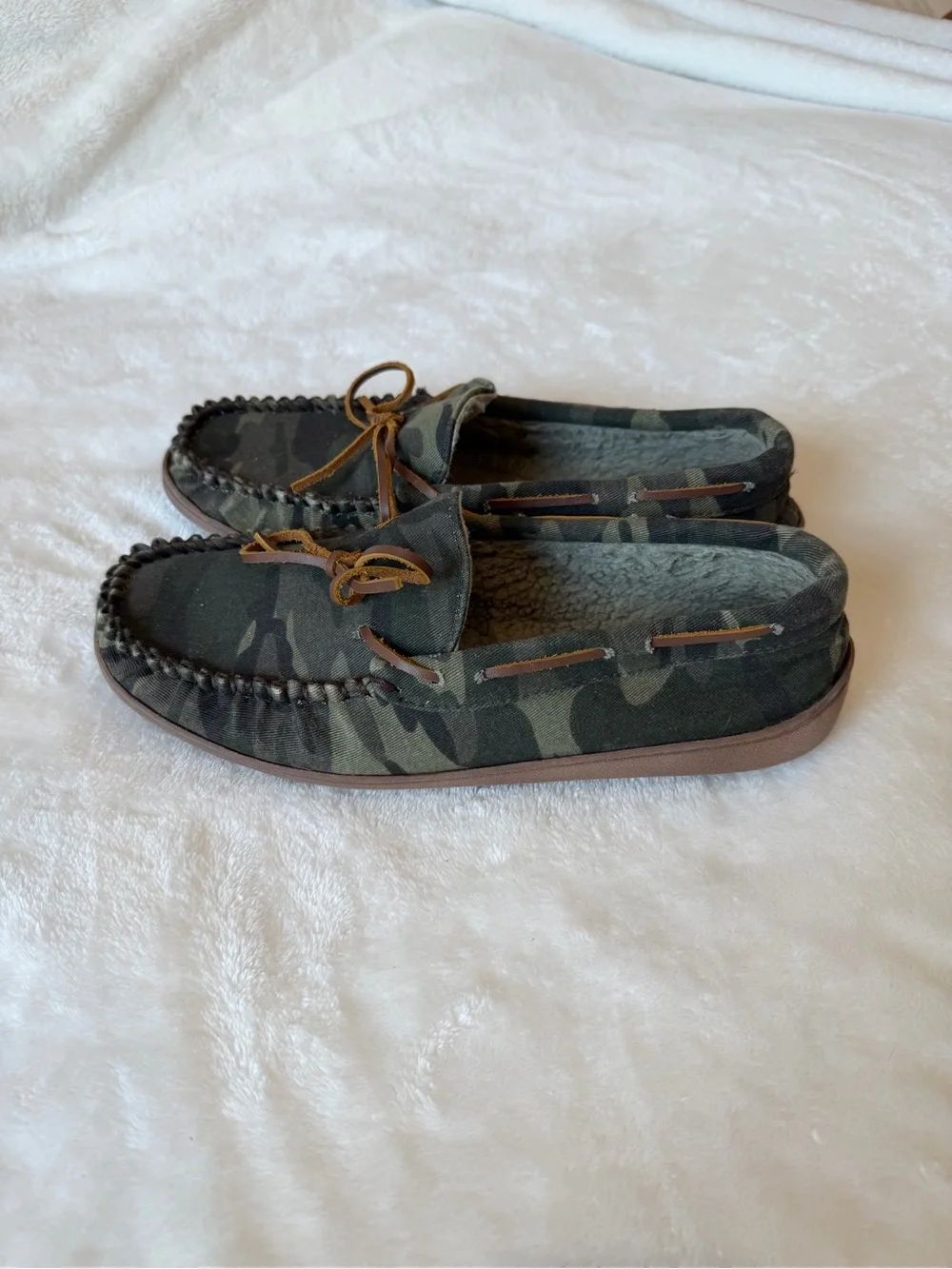 Men's Minnetonka Camo Slip-On Moccasins with Brown Laces
